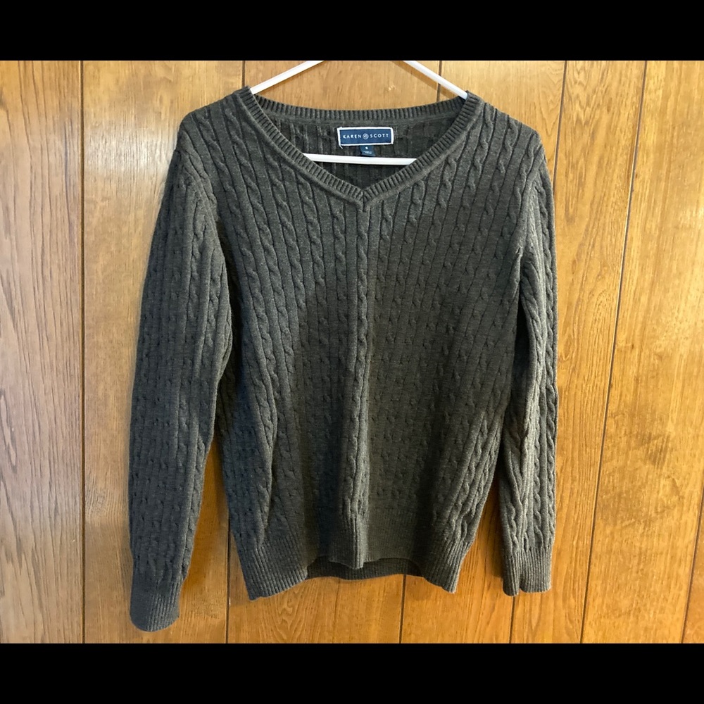 V neck sweater